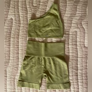 Set Active Ribbed One Shoulder Set